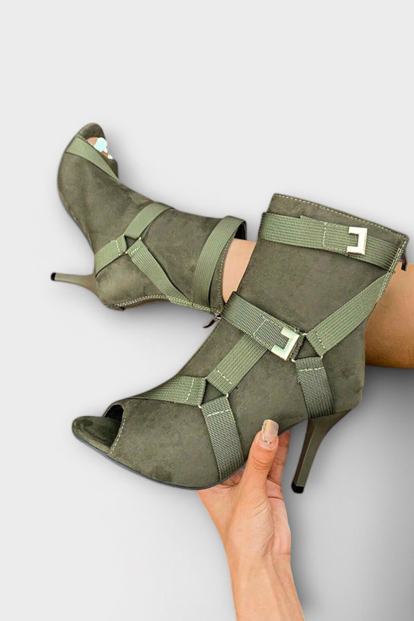 Elegante Absatzsandalen mit Zehenausschnitt