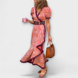 Elegantes Rosa Maxi-Kleid mit kurzen Ärmeln