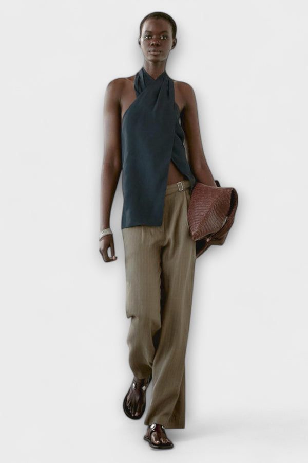Leah - Blauer Halter Neck Top mit Rückenausschnitt