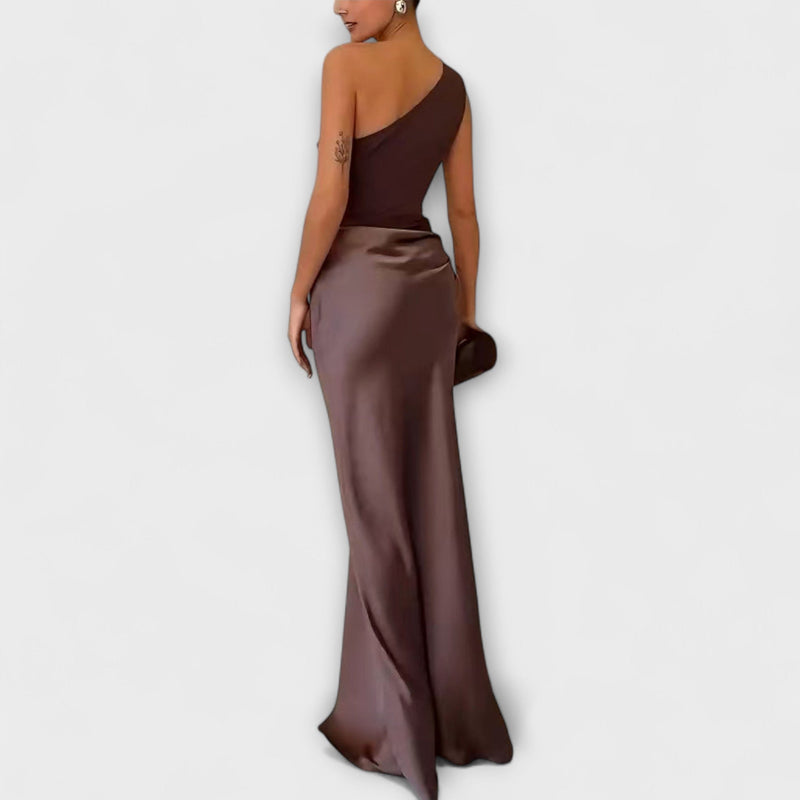 Elegantes Ein-Schulter Falten Maxi Kleid