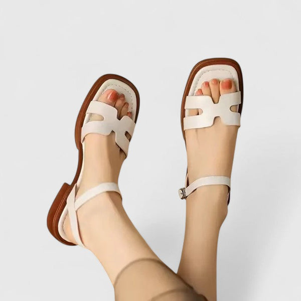 Deliane - Elegante Flache Sandalen