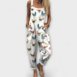 Tilda - Latzhose mit Hühnermotiv