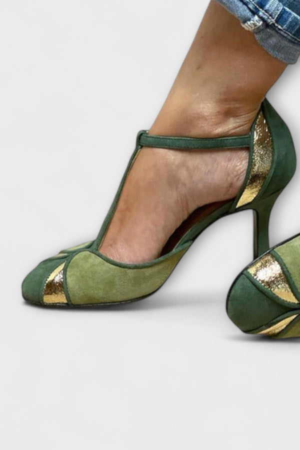 Alona - Décolleté Patchwork mit T-Riemen und geschlossener Spitze