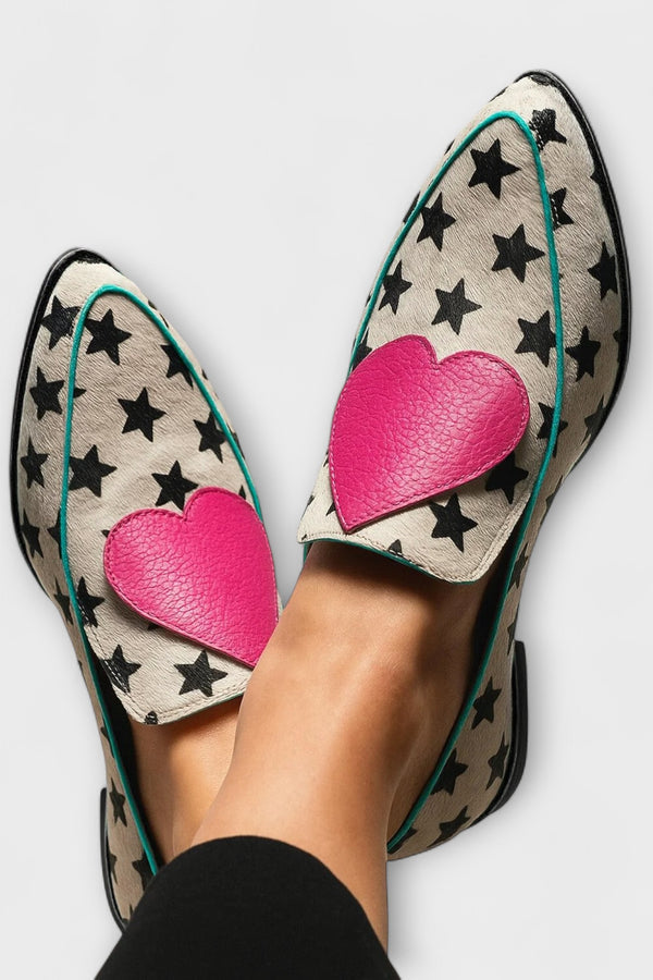 Jovie – Beigefarbene Slipper mit Herz-Patchwork