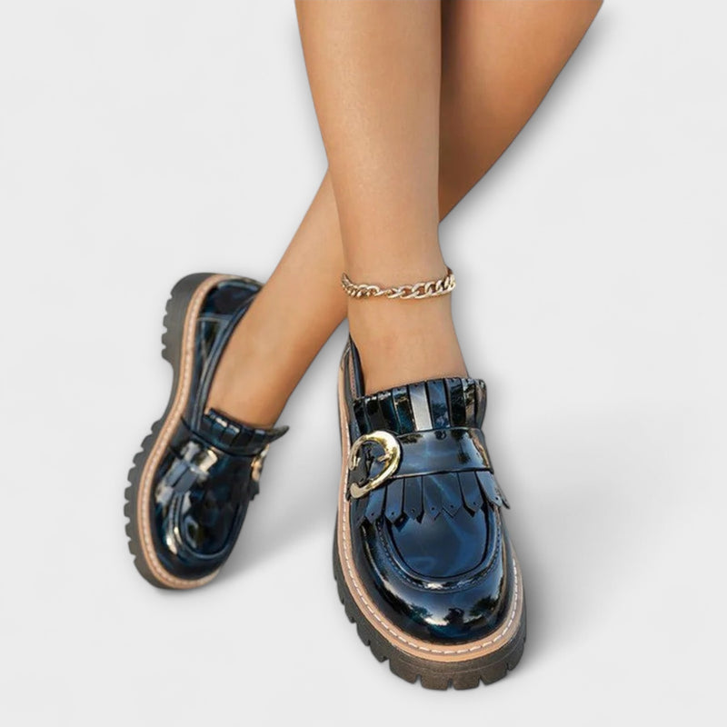 Nova – Runde Zehenpartie mit abstraktem Print, lässige Slipper
