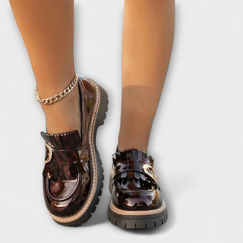Nova – Runde Zehenpartie mit abstraktem Print, lässige Slipper