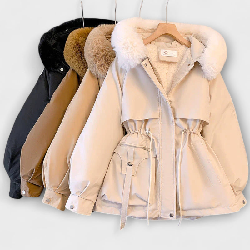 Bela - Elegante Winterjacke Brévine mit Pelzkragen